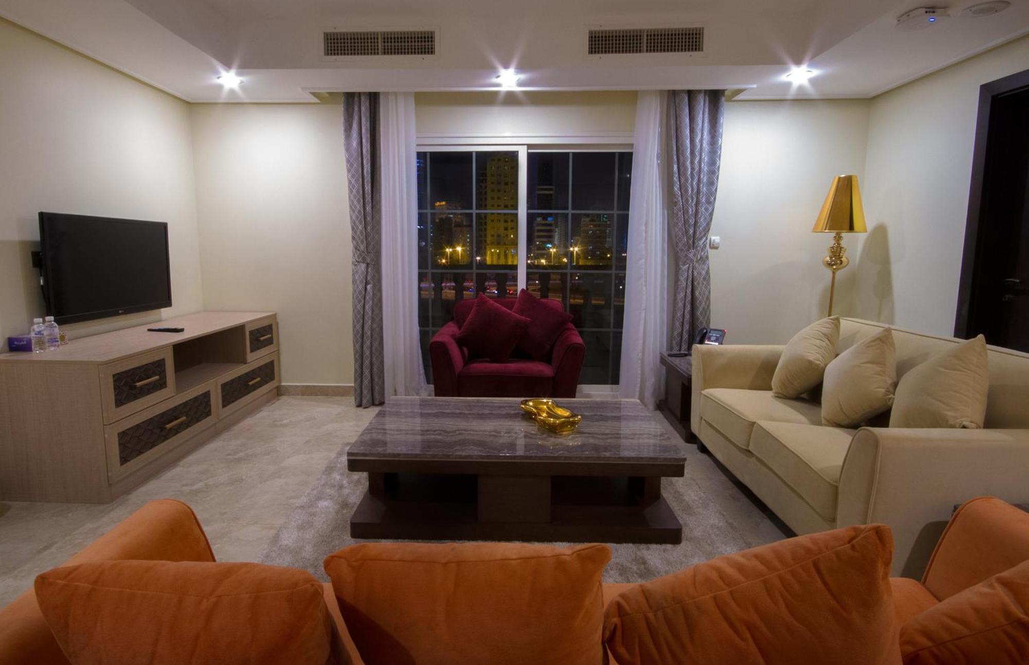 Adams Hotel Kuwait City Room photo